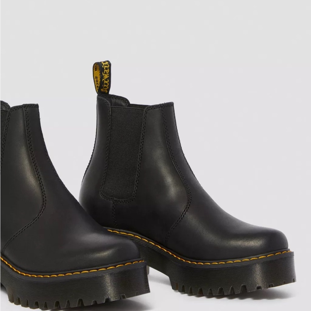 Dr Marten Platform Chelsea Boot
